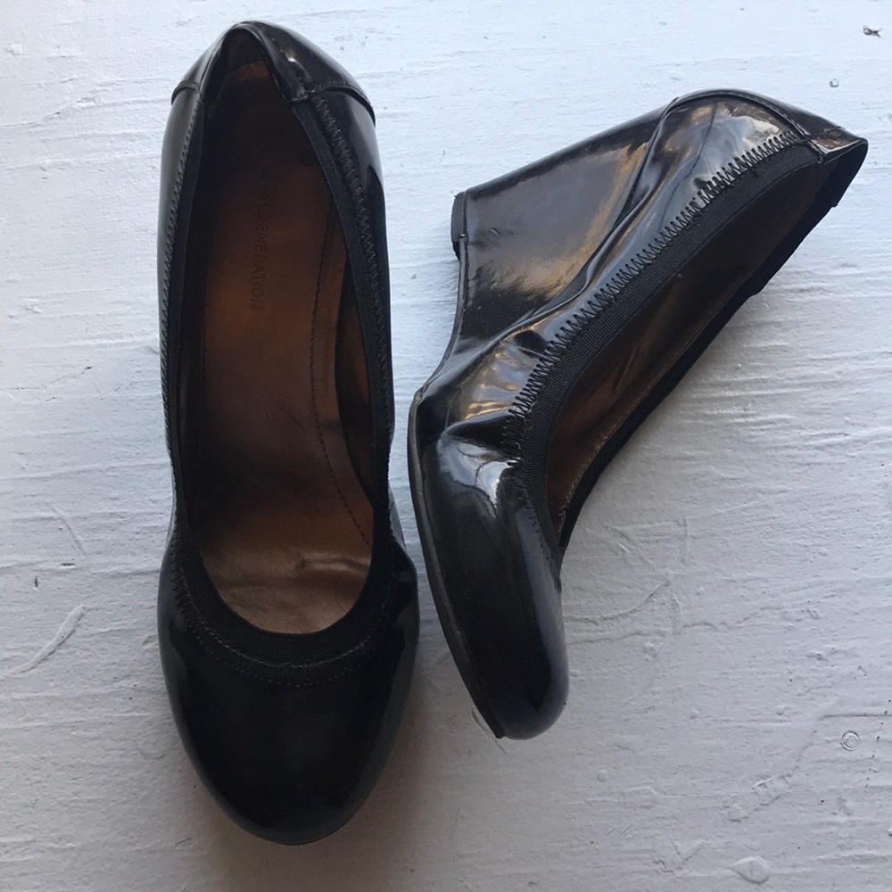 BCBG wedges